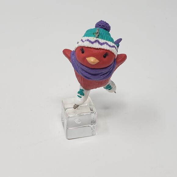 1994 Hallmark Ice Show Handcrafted Keepsake Christmas Holiday Ornament - Picture 3 of 8